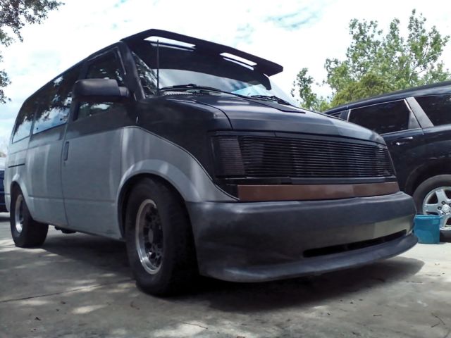 1992 Gray/Black Chevrolet Astro