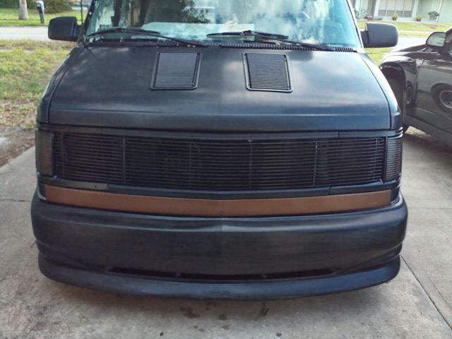 1992 Gray/Black Chevrolet Astro