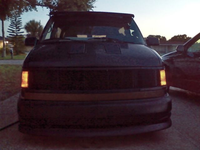 1992 Gray/Black Chevrolet Astro