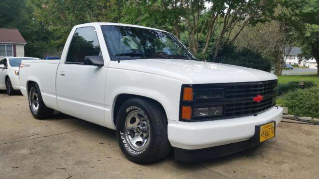 1992 White Chevrolet C/K Pickup 1500 Pick Up