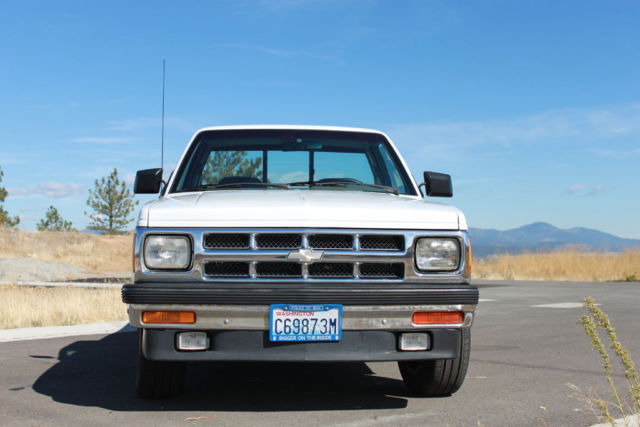 1992 White Chevrolet S-10