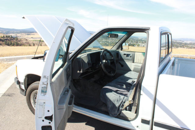 1992 White Chevrolet S-10