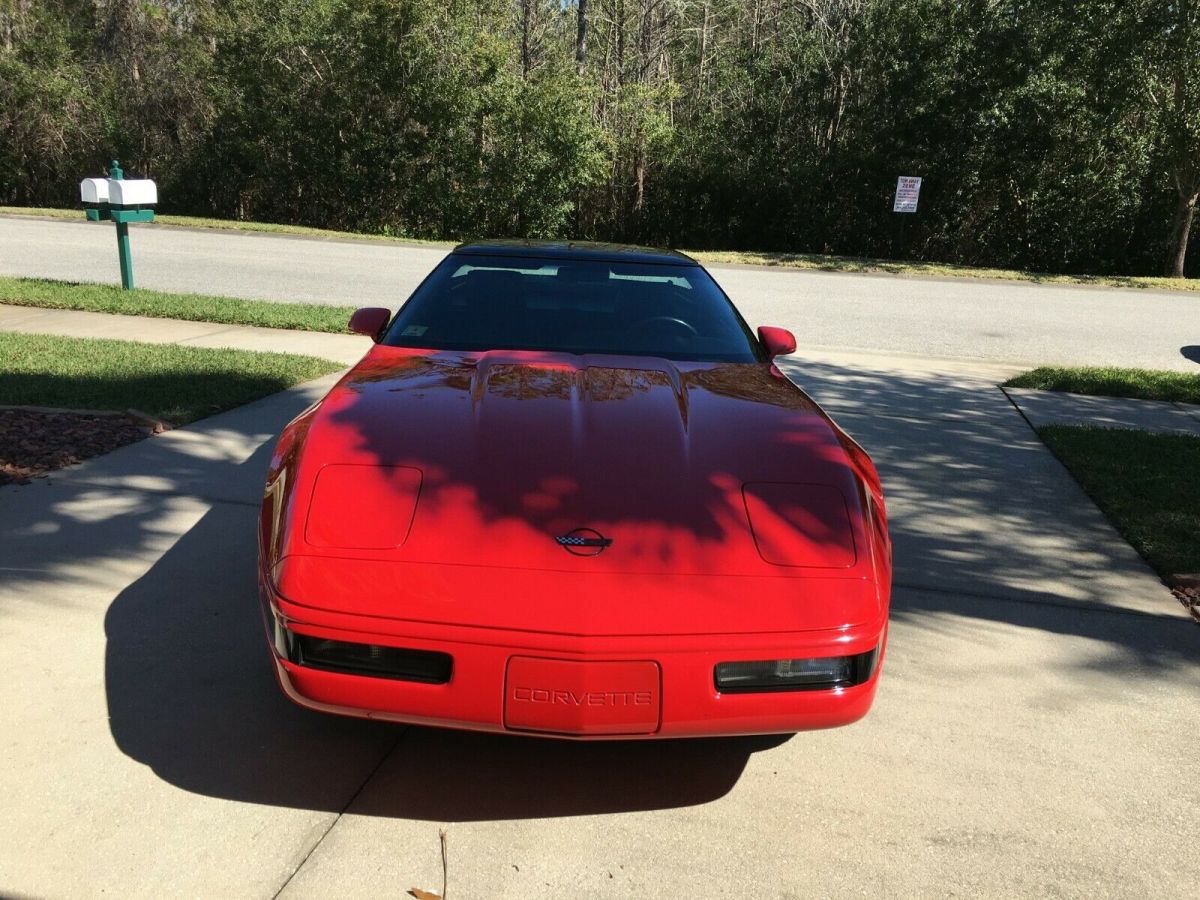 1992 RED Chevrolet Corvette Coupe