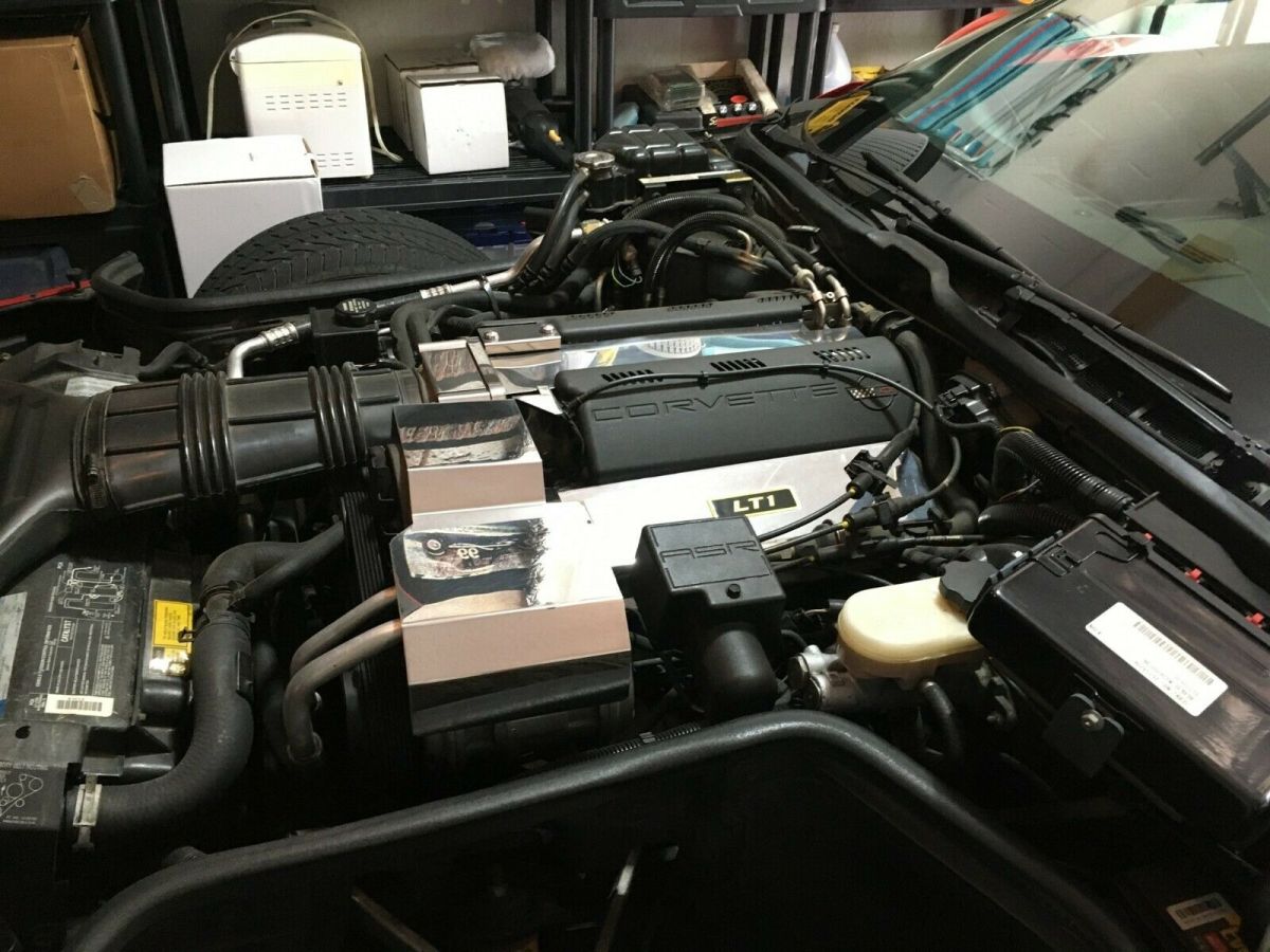 1992 RED Chevrolet Corvette Coupe