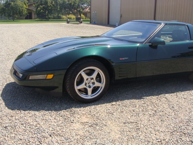 1992 polo green Chevrolet Corvette Coupe