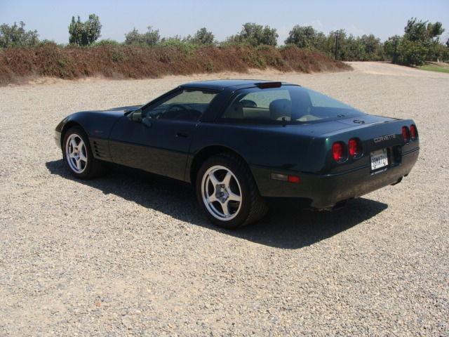 1992 polo green Chevrolet Corvette Coupe