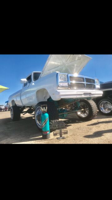 1992 White Dodge Ram 2500 Standard Cab Pickup