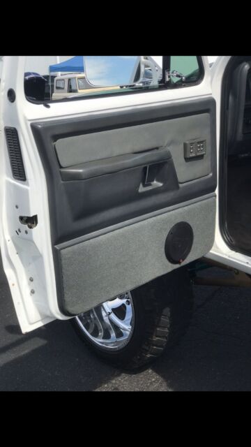 1992 White Dodge Ram 2500 Standard Cab Pickup