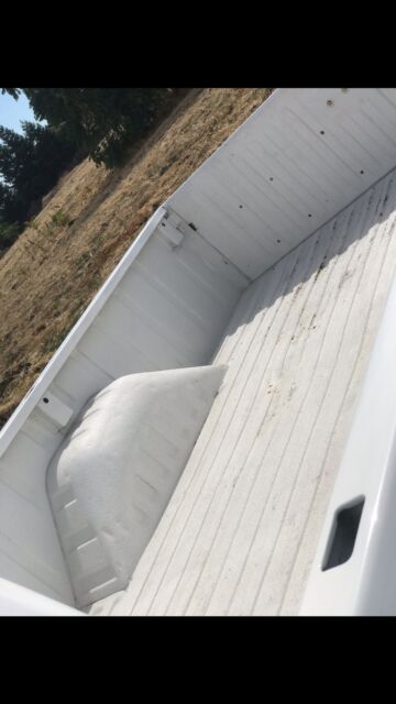 1992 White Dodge Ram 2500 Standard Cab Pickup