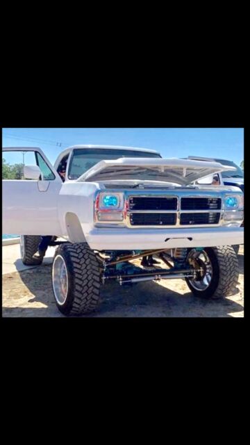 1992 White Dodge Ram 2500 Standard Cab Pickup