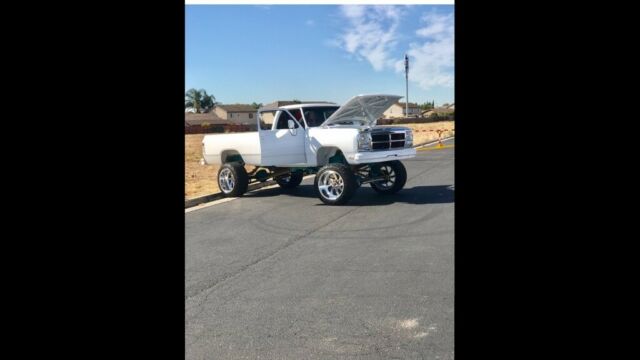 1992 White Dodge Ram 2500 Standard Cab Pickup