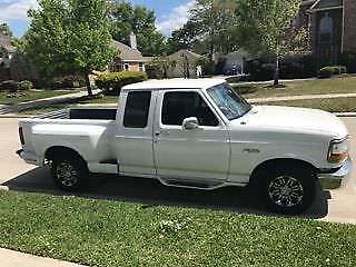 1992 White Ford F-150