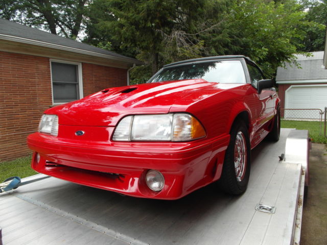1992 Red Ford Mustang