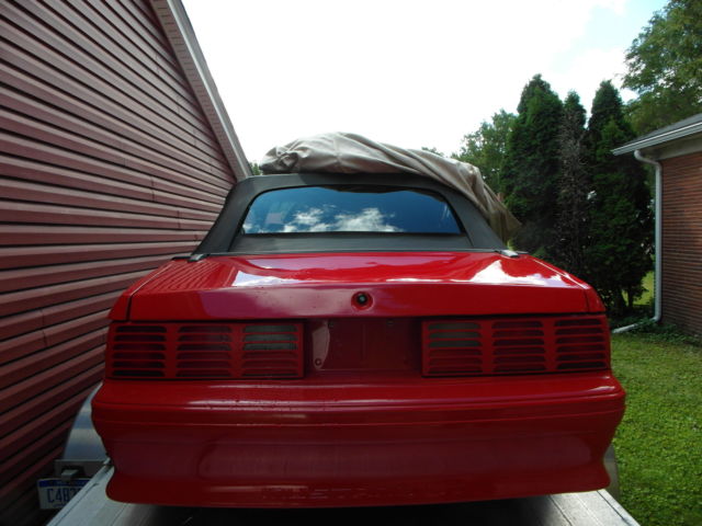 1992 Red Ford Mustang