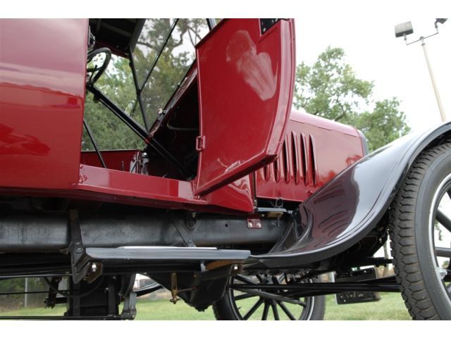 1924 Red/Black Ford Model T Standard Cab Pickup