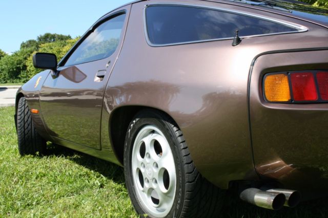 1979 Gold Porsche 928 Coupe
