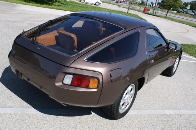 1979 Gold Porsche 928 Coupe