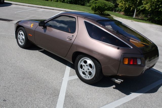 1979 Gold Porsche 928 Coupe