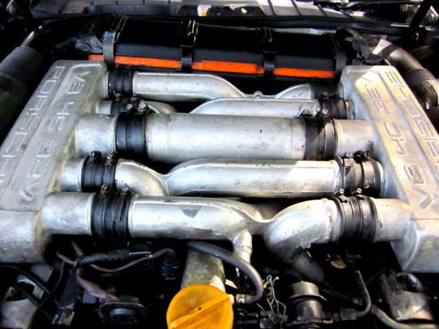 1986 Blue Porsche 928 HATCHBACK