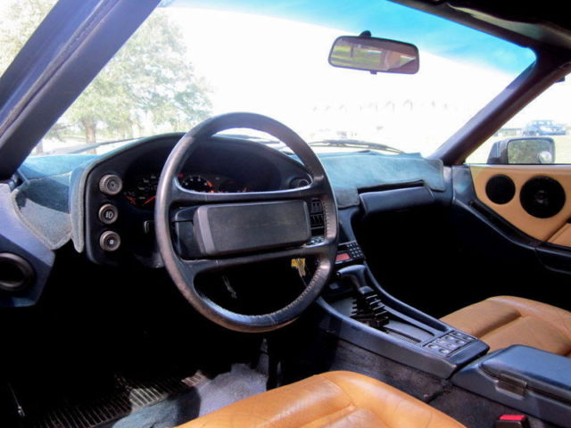 1986 Blue Porsche 928 HATCHBACK