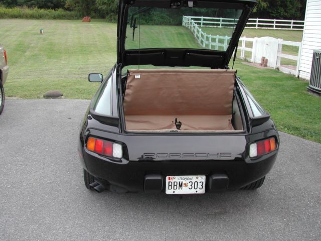 1983 Black Porsche 928 Coupe