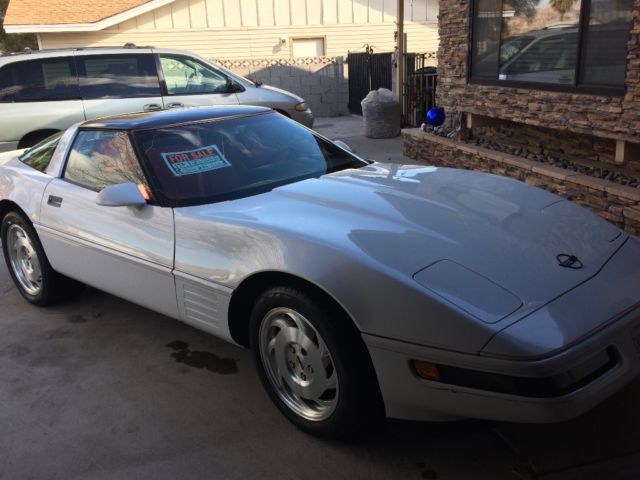 1993 White Chevrolet Corvette Coupe