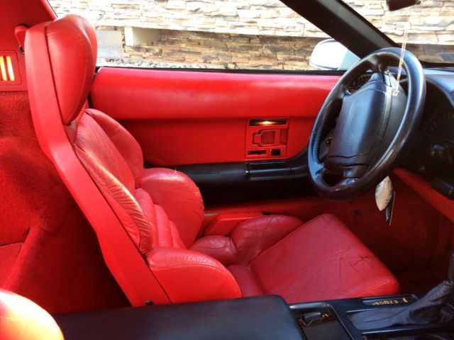 1993 White Chevrolet Corvette Coupe