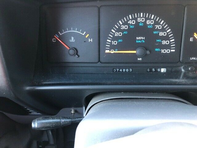 1993 Green Dodge Caravan Standard Passenger Van