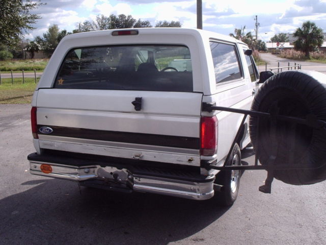 1993 White Ford Bronco SUV