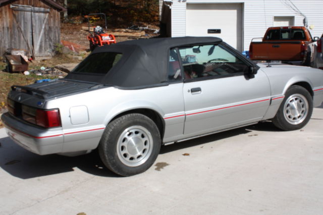 1993 silver Ford Mustang Convertible