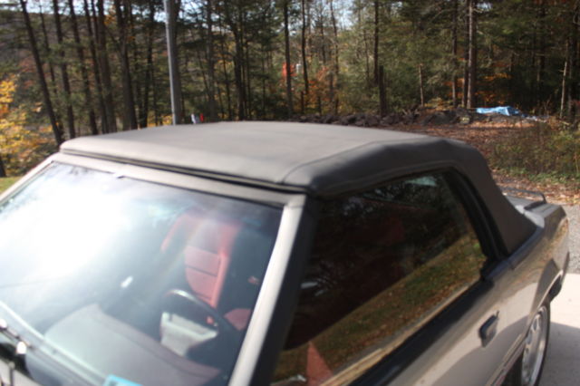 1993 silver Ford Mustang Convertible