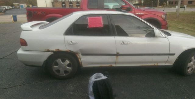 1993 White Honda Civic Sedan