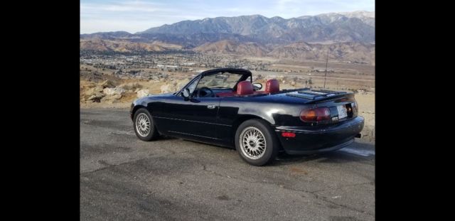 1993 Black Mazda MX-5 Miata Convertible