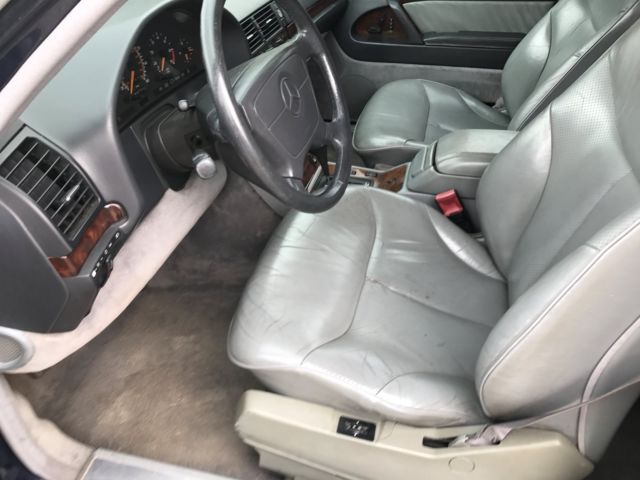 1993 Dark Blue/Black Mercedes-Benz 500-Series Sedan