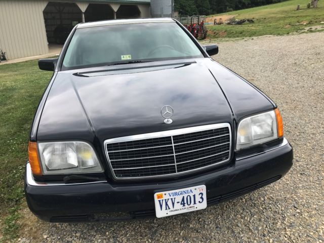1993 Dark Blue/Black Mercedes-Benz 500-Series Sedan