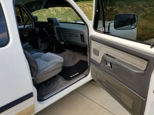 1993 White Dodge Other Pickups Extended Cab Pickup