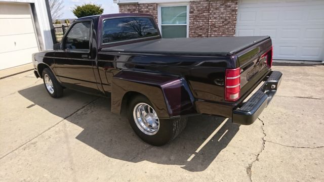1993 Burgundy Chevrolet S-10 Cab & Chassis