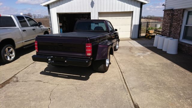 1993 Burgundy Chevrolet S-10 Cab & Chassis