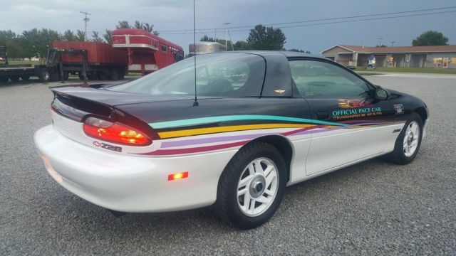 1993 White Chevrolet Camaro Hatchback