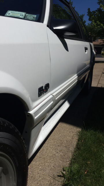 1992 White Ford Mustang