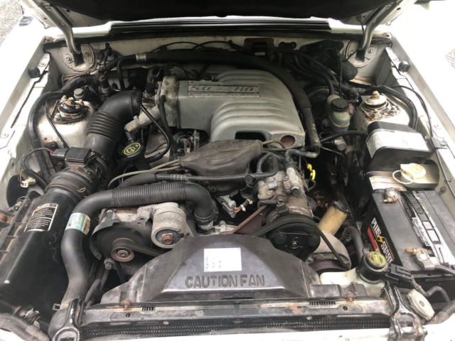 1992 White Ford Mustang