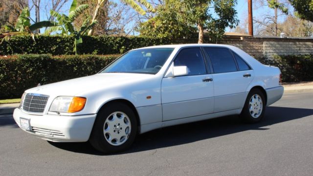1993 White Mercedes-Benz S-Class