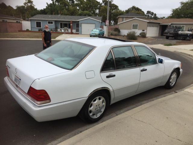 1993 White Mercedes-Benz S-Class