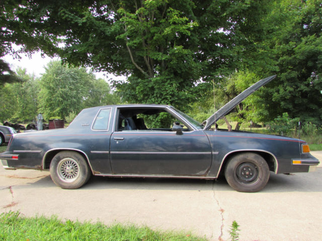 1987 Blue Oldsmobile Cutlass Coupe