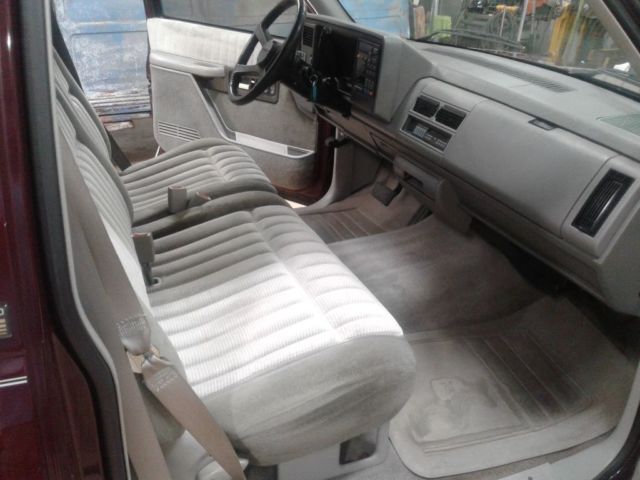 1994 Red Chevrolet C/K Pickup 1500 Standard Cab Pickup