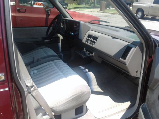 1994 Red Chevrolet C/K Pickup 1500 Standard Cab Pickup