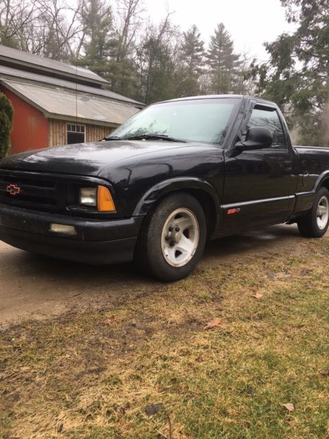 1994 Black Chevrolet S-10 Standard Cab Pickup