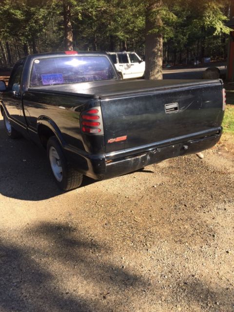 1994 Black Chevrolet S-10 Standard Cab Pickup