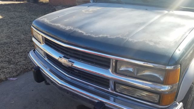 1994 Blue Chevrolet Suburban SUV