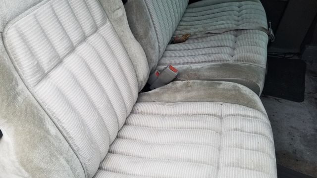 1994 Blue Chevrolet Suburban SUV